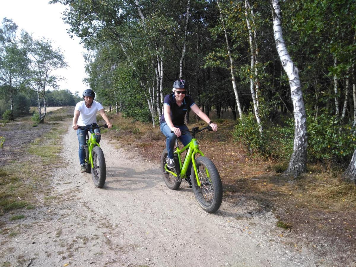 Chalet Op De Veluwe # Berk Putten Kültér fotó